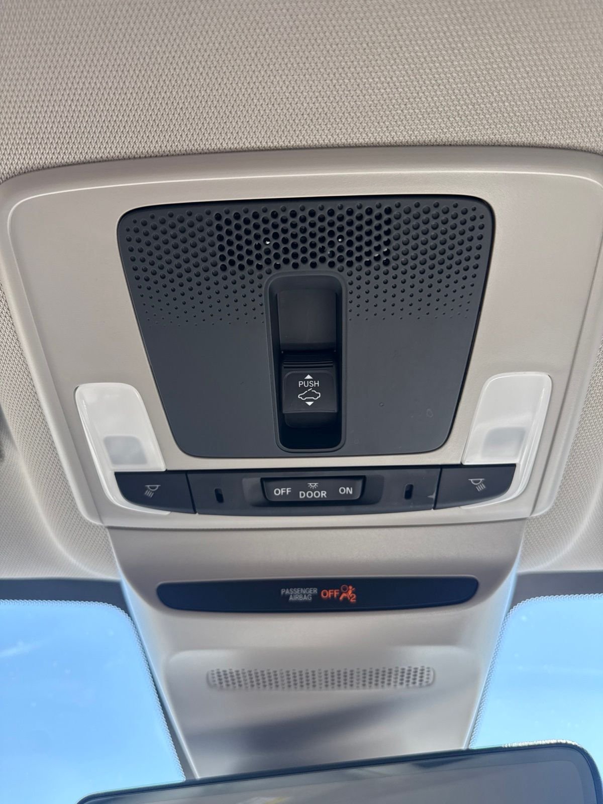 2025 Honda HR-V EX-L - Photo 17