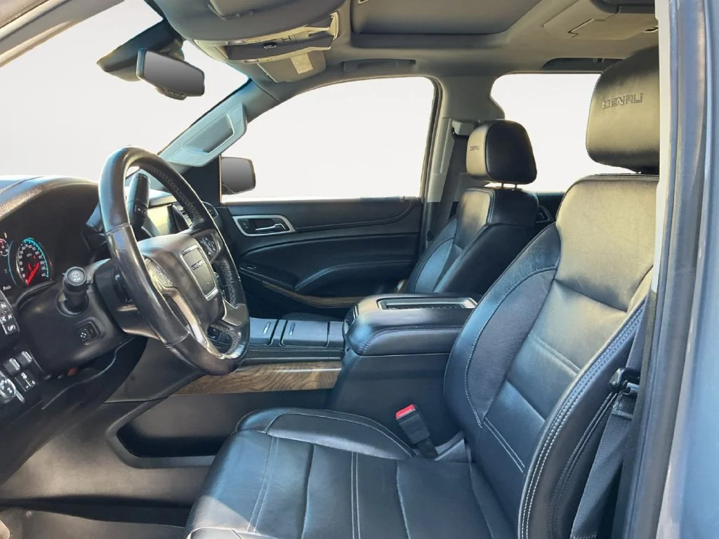 Used 2019 PEPPERDUST METALLIC GMC Denali image 16