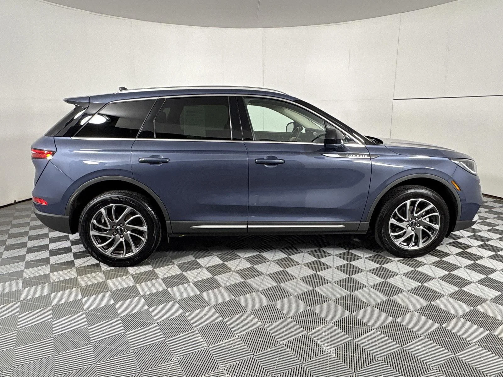 Used 2022 Ocean Drive Blue Metallic Tinted Clearciat Lincoln Standard image 21
