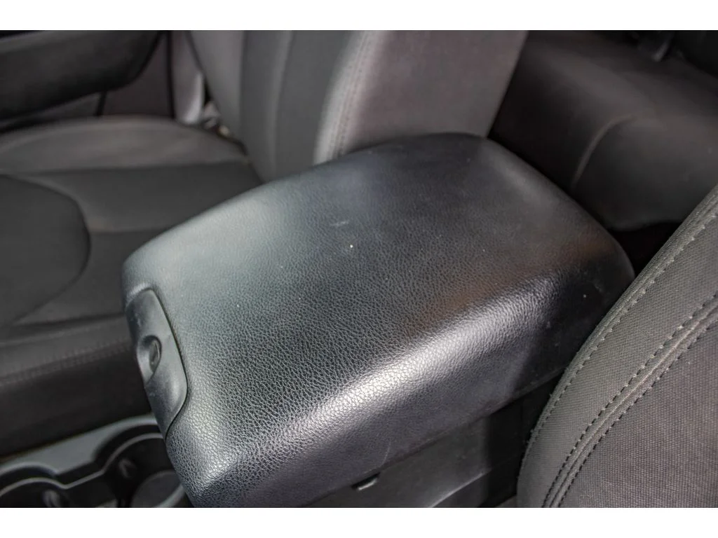 Used 2018 Granite Crystal Metallic Clearcoat Jeep Sport S image 30