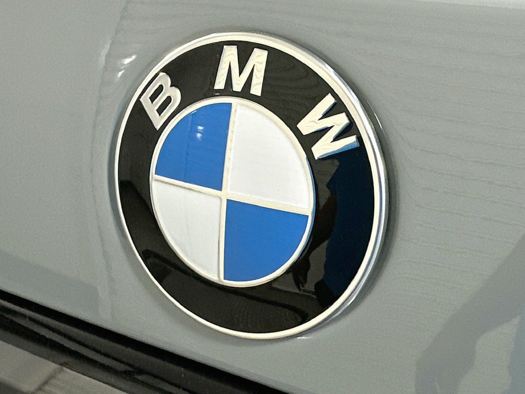 New 2027 Brooklyn Grey Metallic BMW xDrive40i image 22