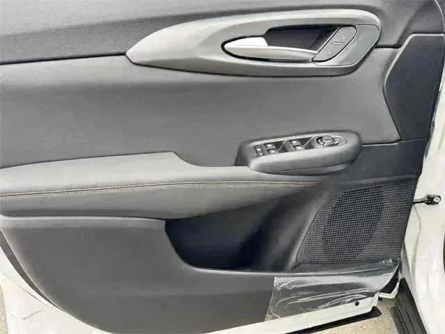 New 2025 Milano White Exterior Paint Alfa Romeo  image 14