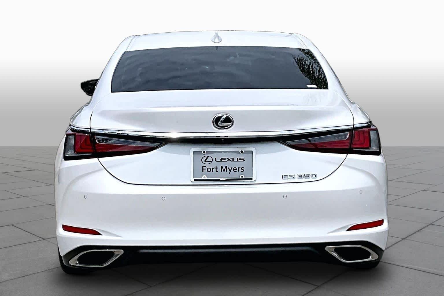 Used 2024 Eminent White Pearl Lexus  image 5