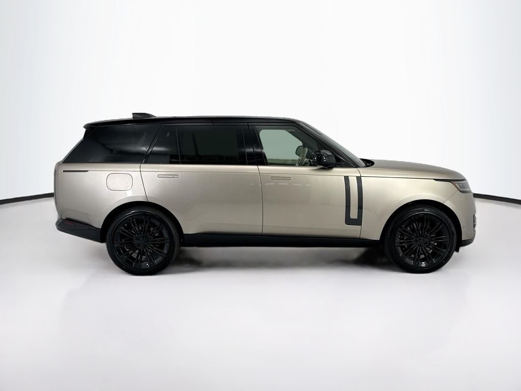 New 2026 Batumi Gold LAND ROVER SE LWB 7-Seats / V8 image 4