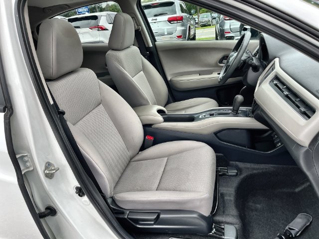 Used 2018  Honda EX image 34