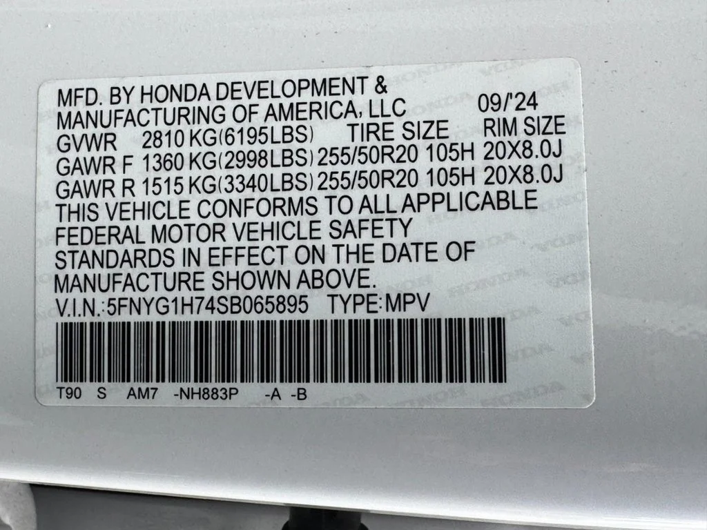 Certified Used 2025 White Honda Touring image 28