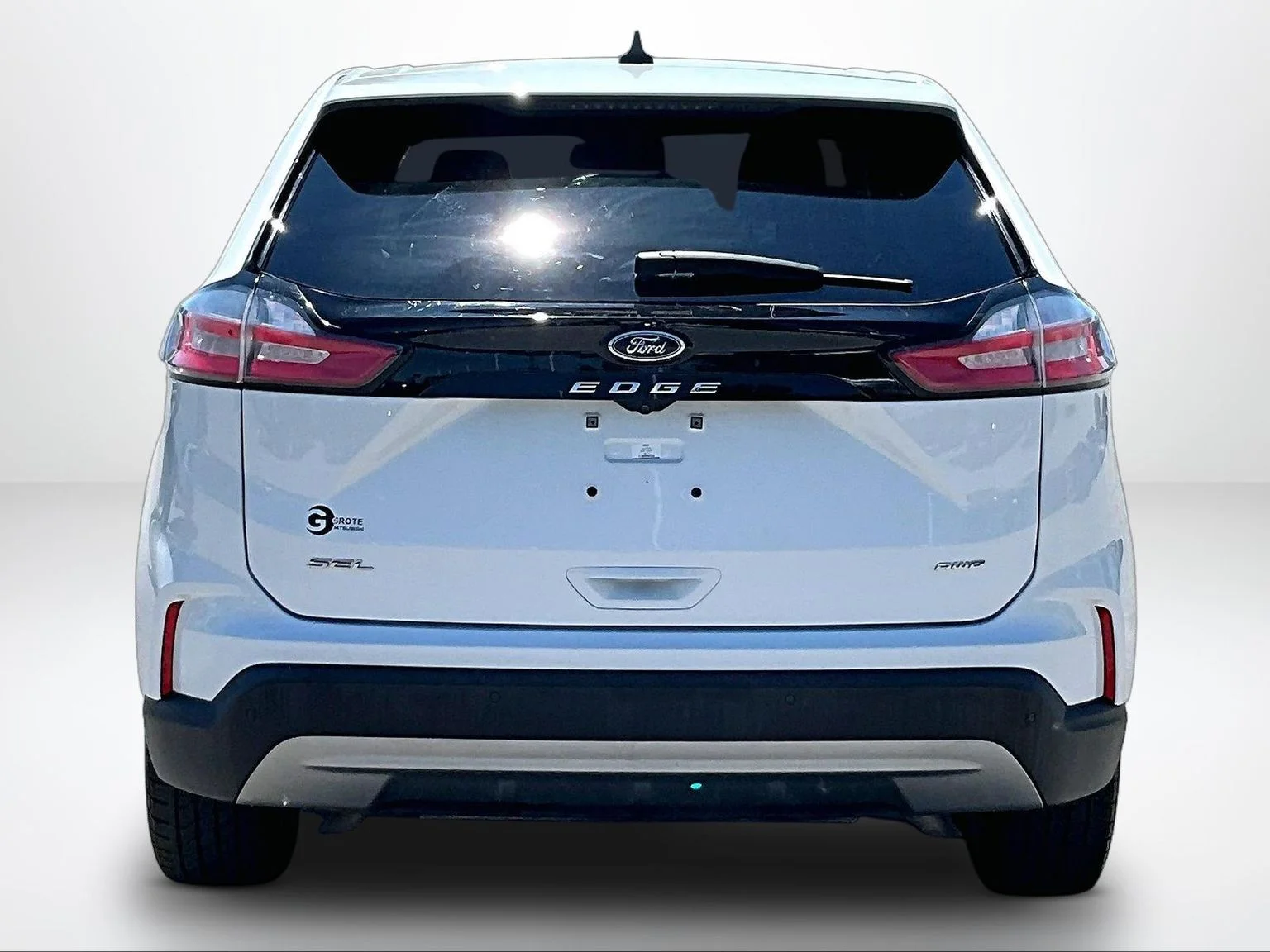 Used 2024 White Ford SEL image 5