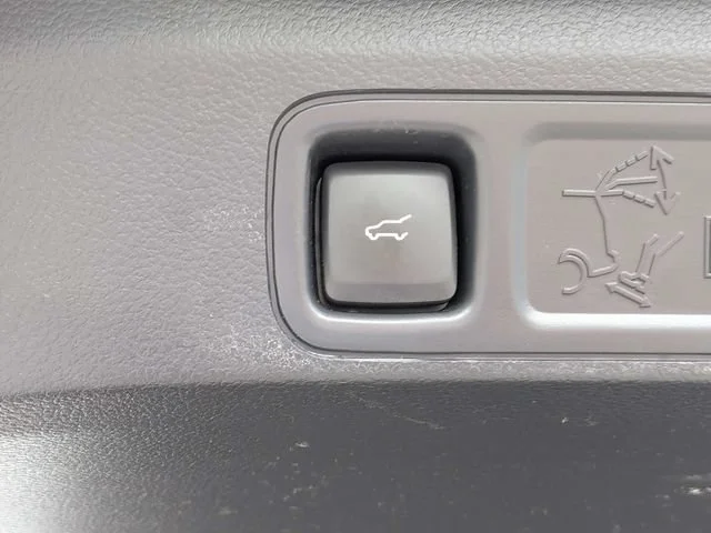 Used 2022 Infinite Black Lincoln Standard image 12