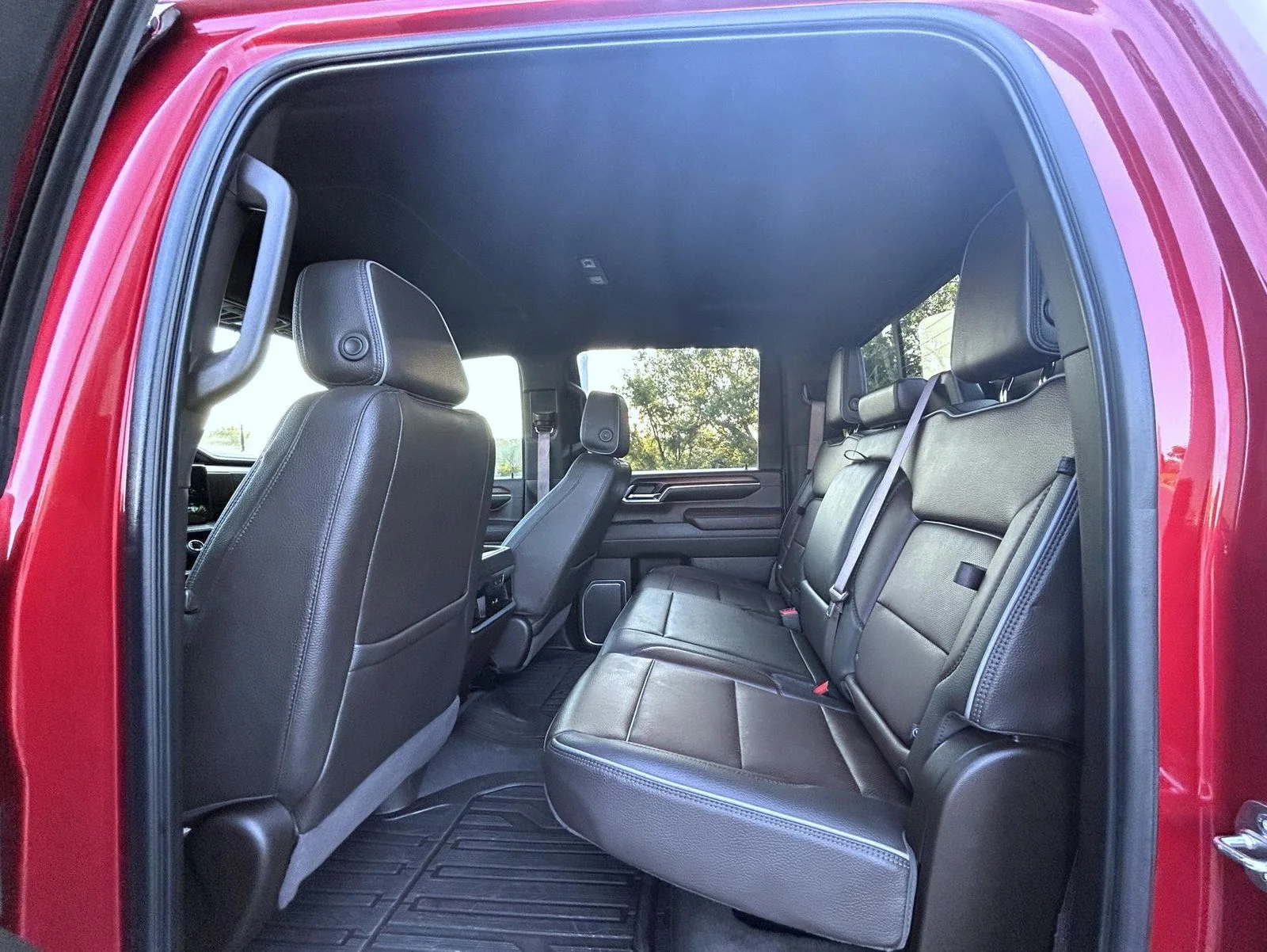 Used 2024 Red GMC Denali image 19