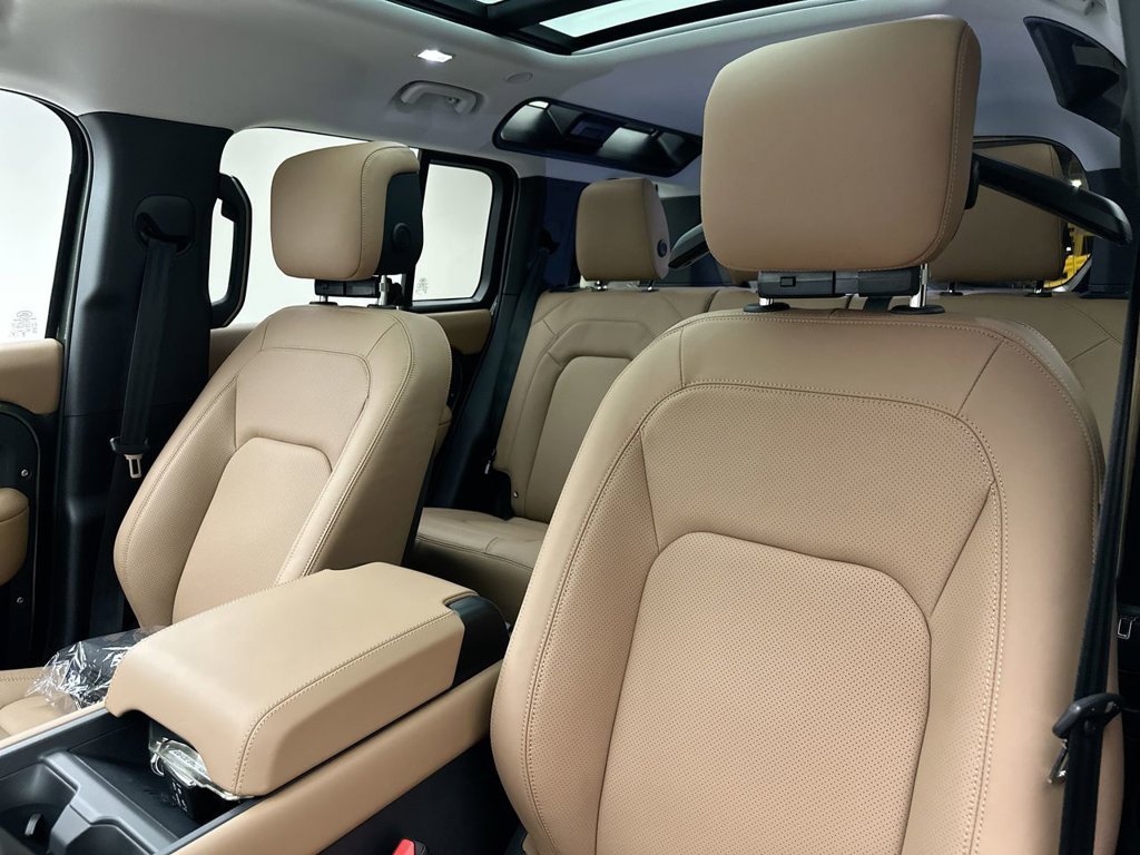 New 2026 Woolstone Green Land Rover S image 10