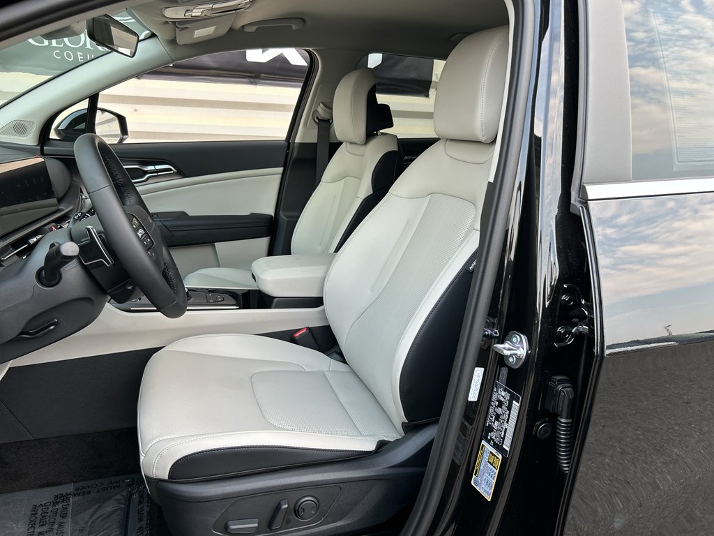 New 2027 Fusion Black Kia EX image 11