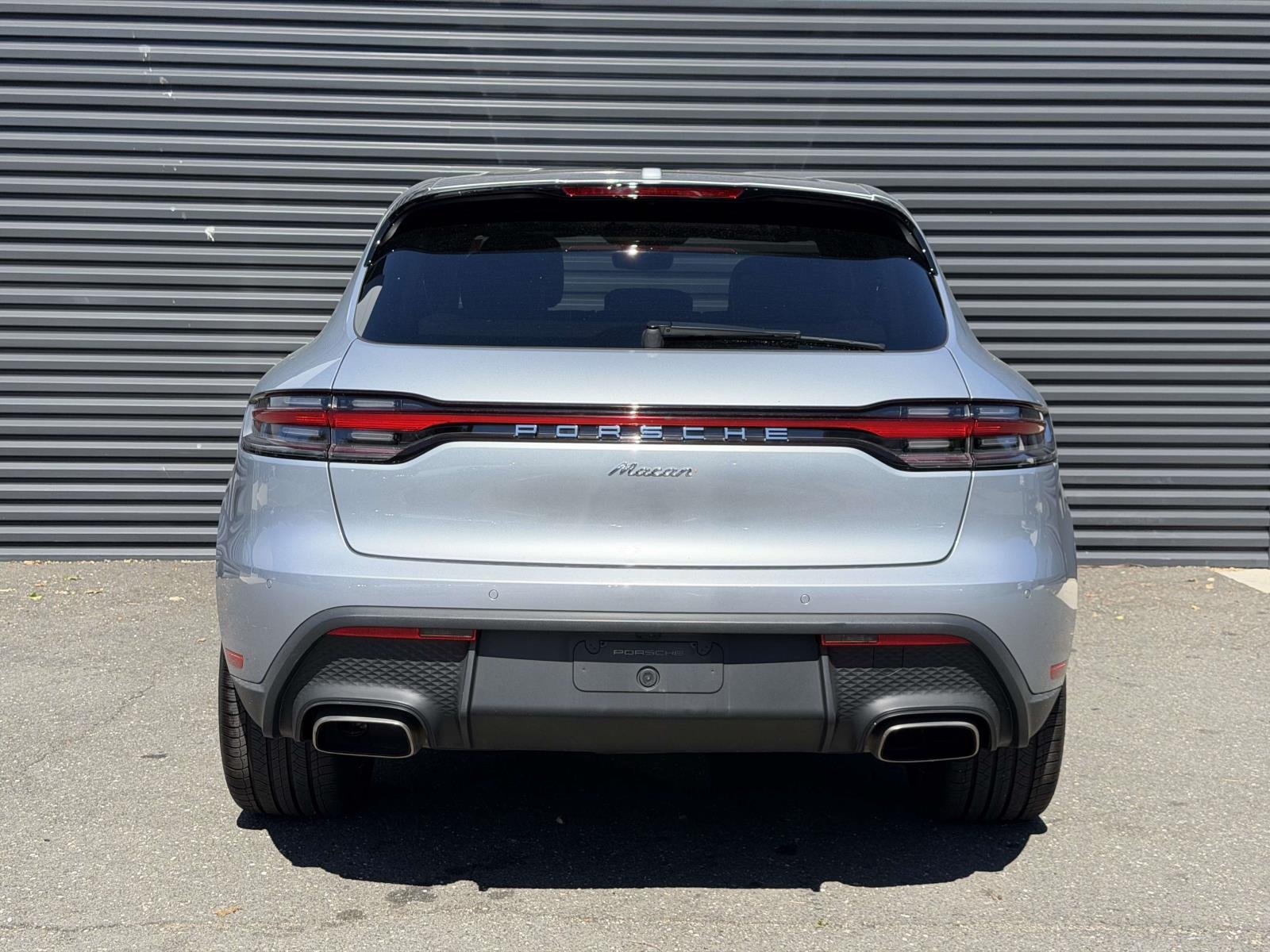 2026 Porsche Macan - Photo 6