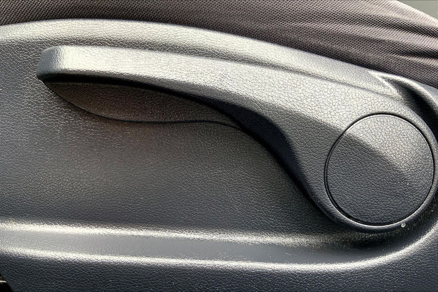 Used 2012 Bright Silver Kia LX image 32