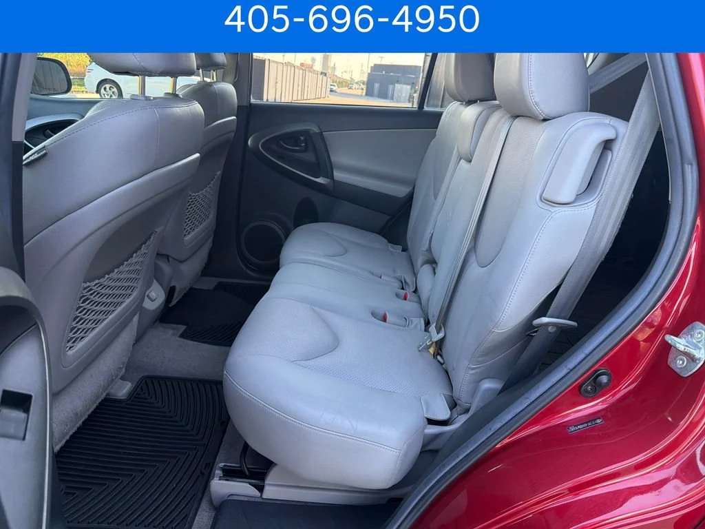 Pre-Owned 2011 Toyota RAV4 Ltd