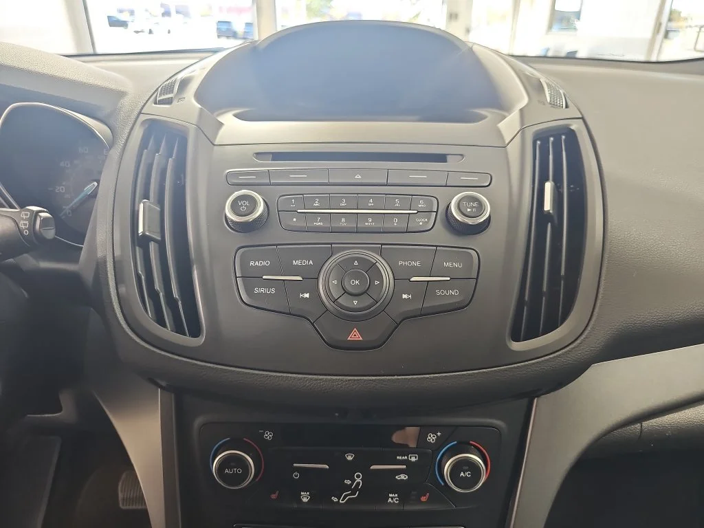 Used 2018 Black Ford SE image 26