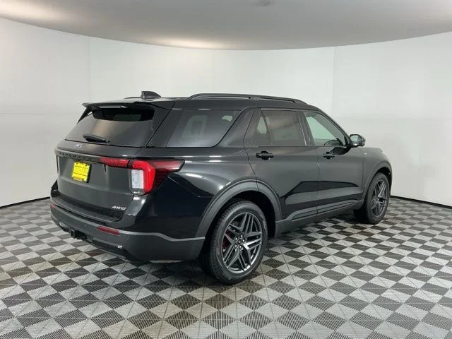 New 2026 Agate Black Metallic Ford ST-Line image 5