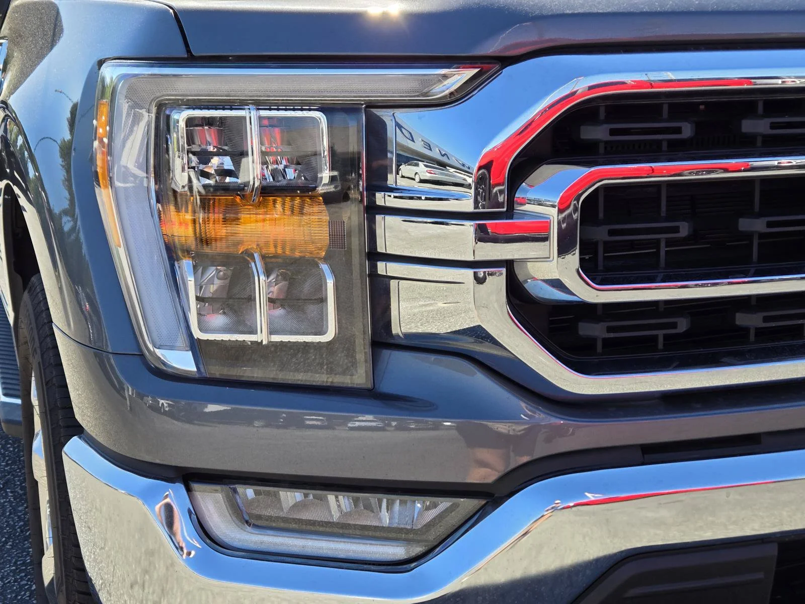 Used 2023 Gray Metallic Ford XLT image 4
