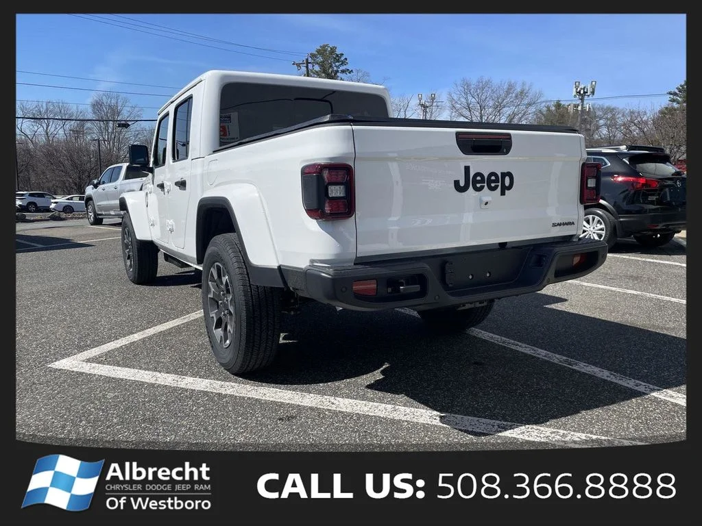New 2026 Bright White Clear-Coat Exterior Paint Jeep Sahara image 3