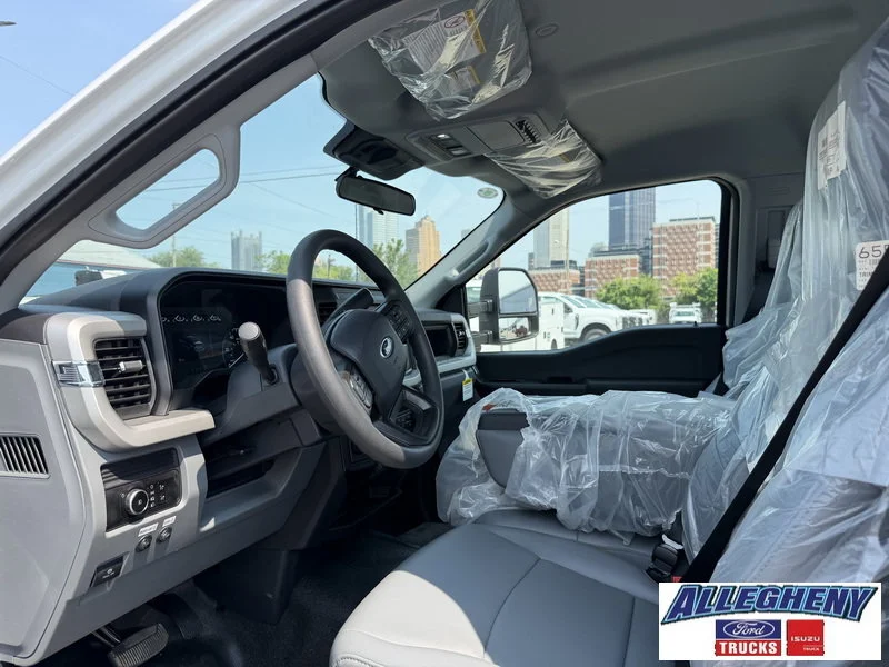 New 2026 Oxford White Ford XL image 12