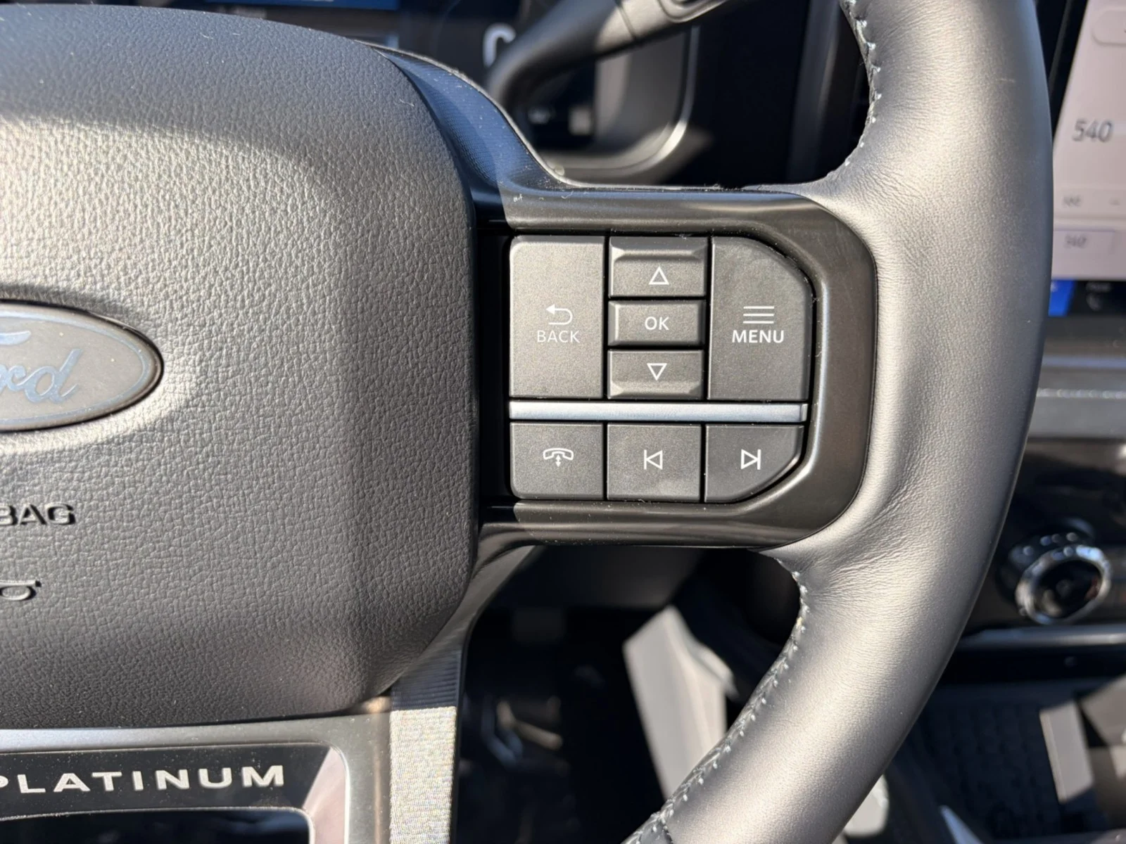 New 2027 Star White Metallic Tri-Coat Ford F-450® Platinum® image 18