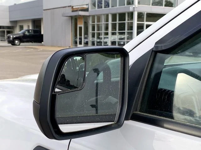 Used 2025 White Ford XL image 30
