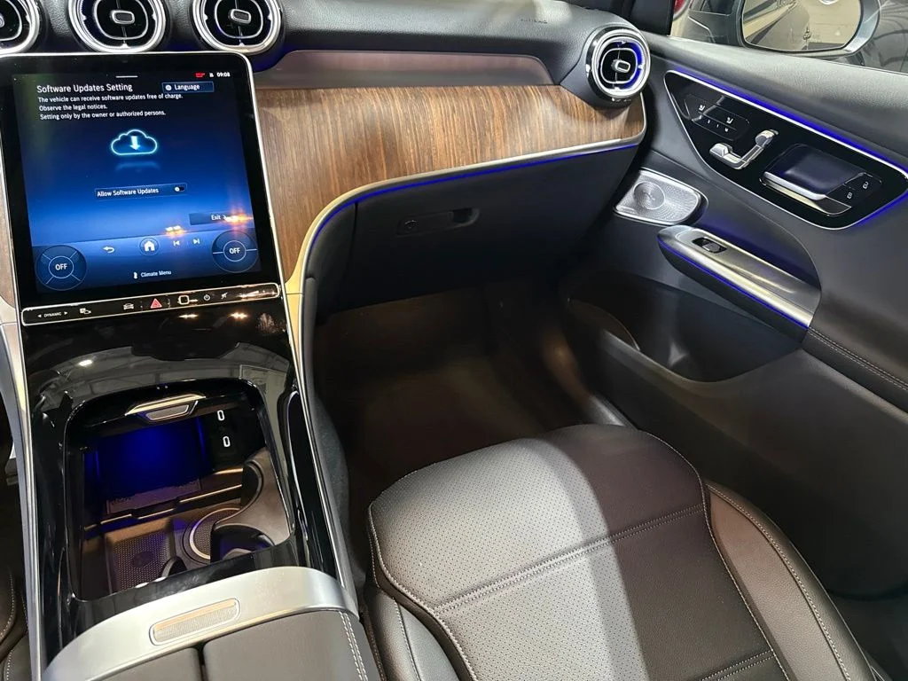 New 2027 Black Mercedes-Benz GLC 300 image 64