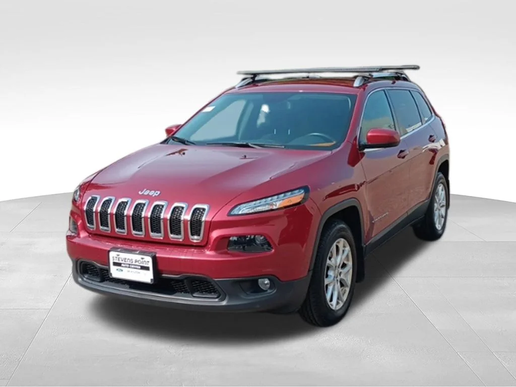 Used 2016 Deep Cherry Red Crystal Pearlcoat Jeep Latitude image 3