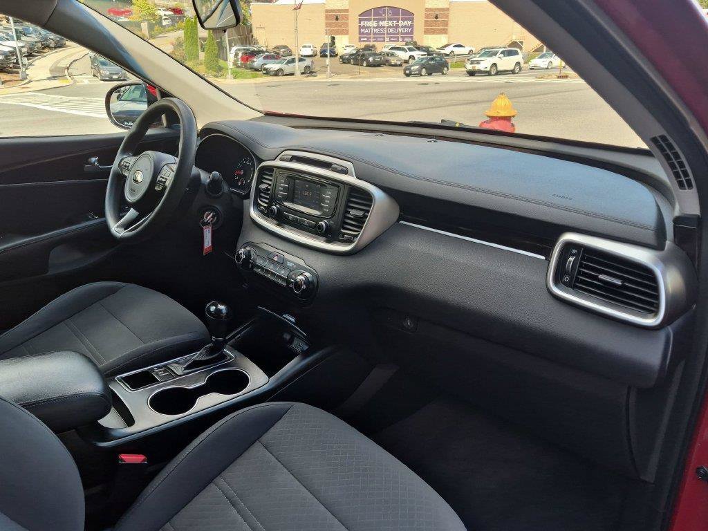 Used 2017 Red Kia LX image 21