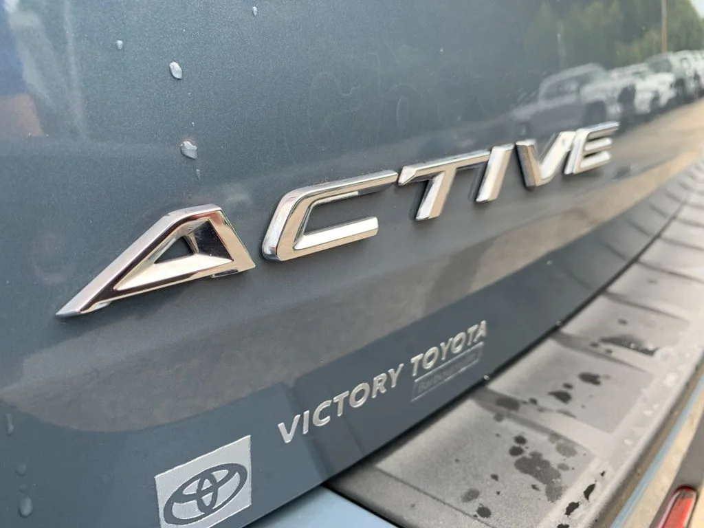 Used 2025 Blue Ford Active image 38