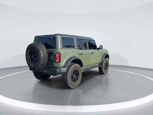 Used 2022 Silver Ford Wildtrak image 3