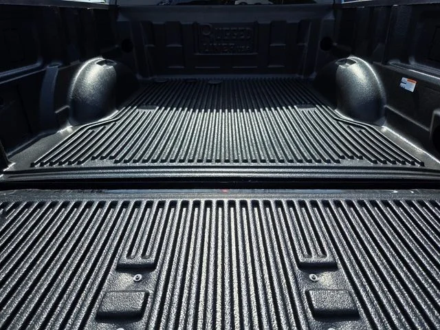 Used 2025 Black Ford XLT image 16