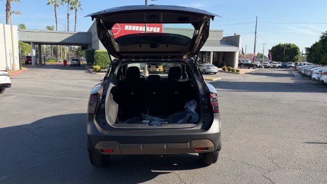 New 2027 Canyon Bronze Metallic Nissan S image 7