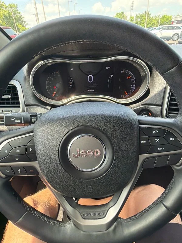 Used 2018 White Jeep Limited image 20