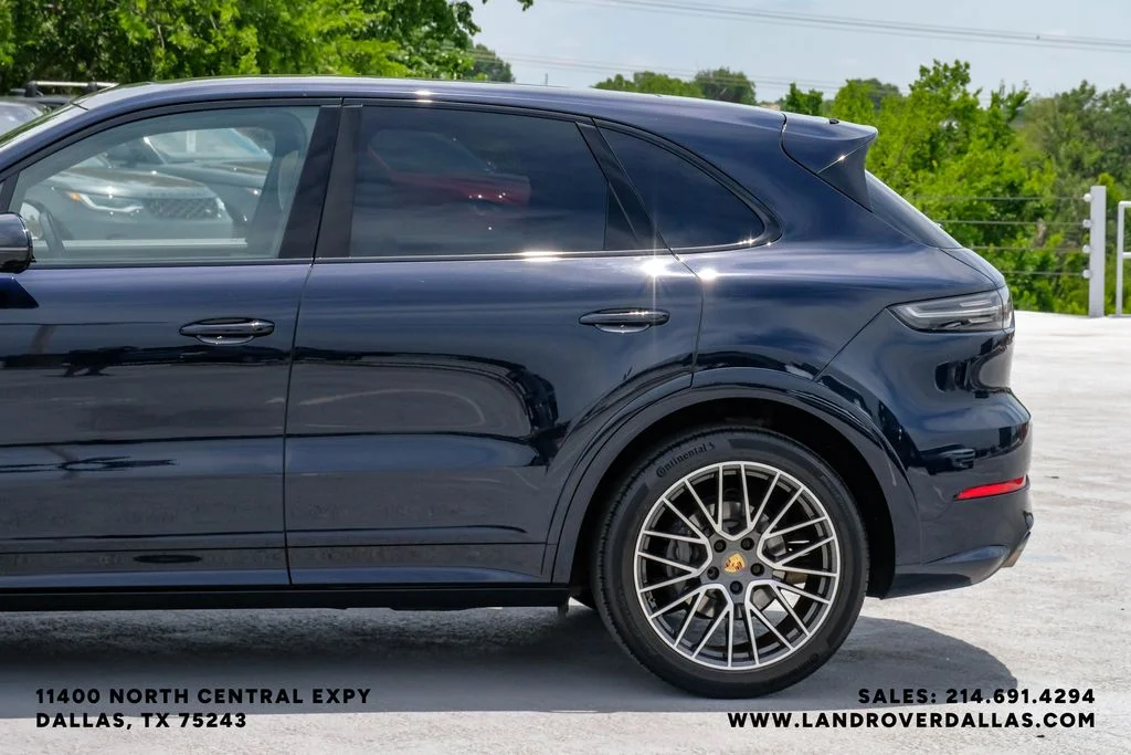 Used 2021 Moonlight Blue Metallic Porsche S image 13