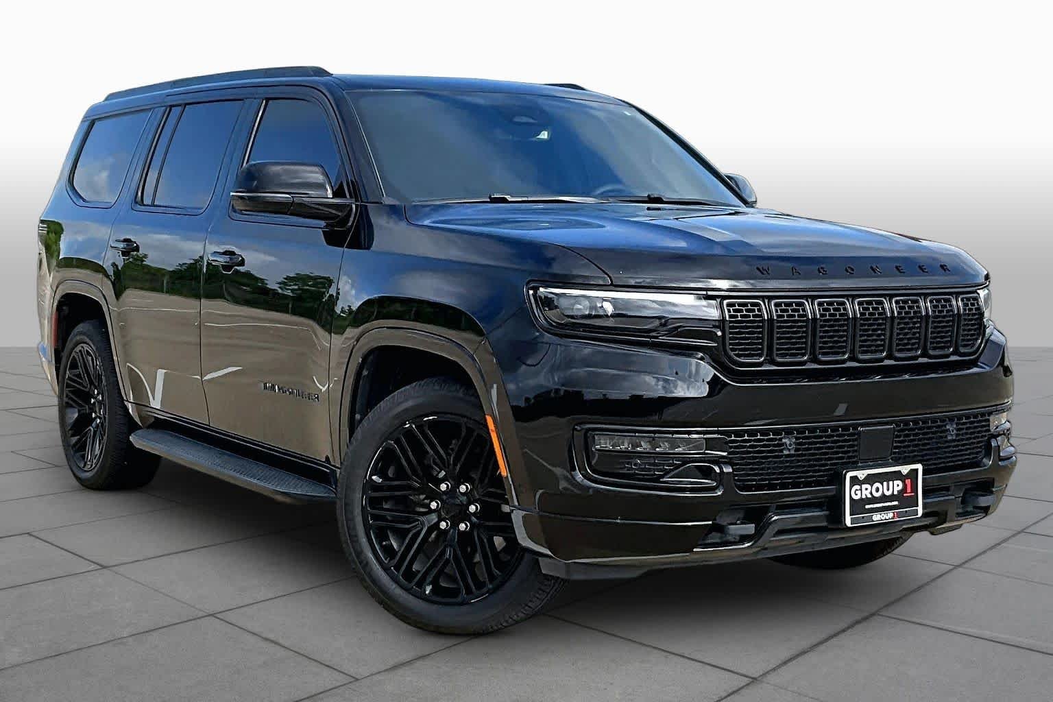 Used 2023 Diamond Black Crystal Pearlcoat Jeep Series II Carbide image 3