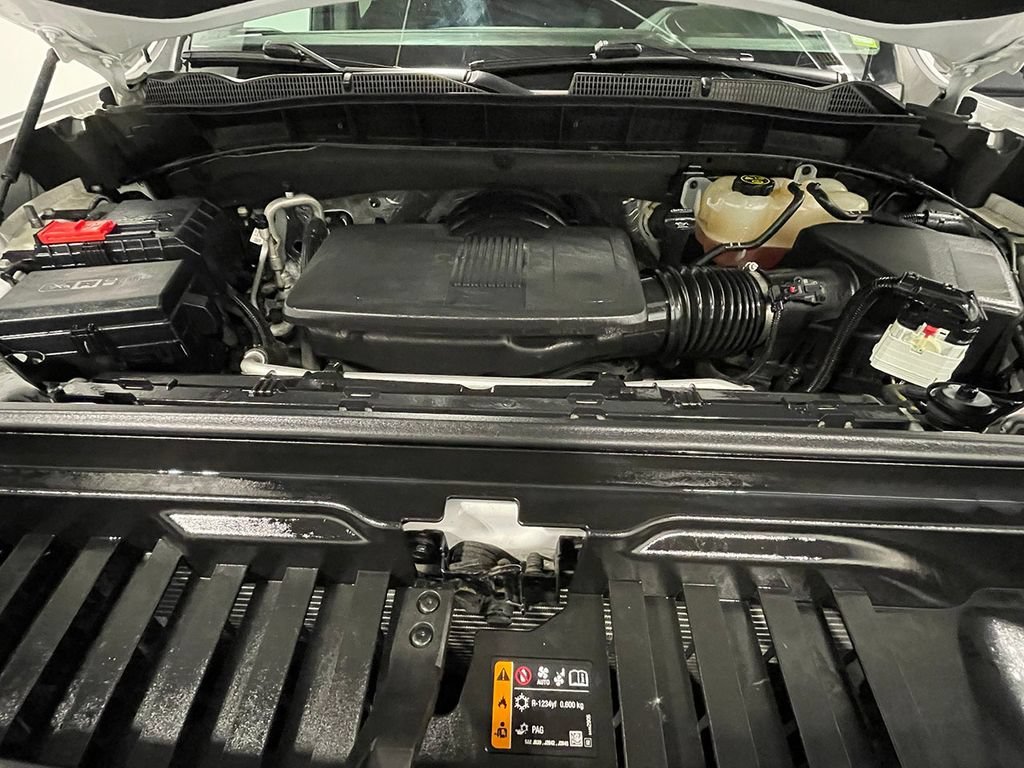 Used 2023 Summit White GMC Elevation image 41