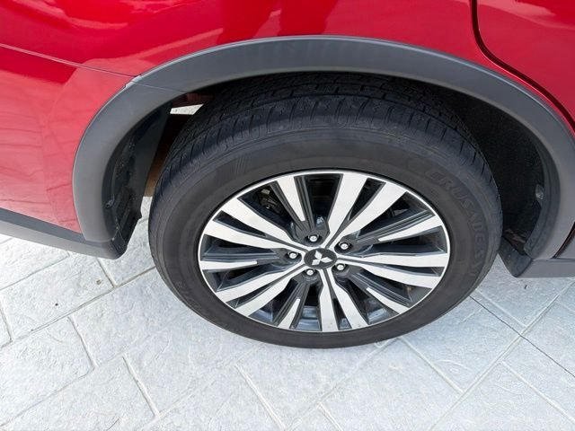 Used 2020 Red Diamond Mitsubishi SE image 15