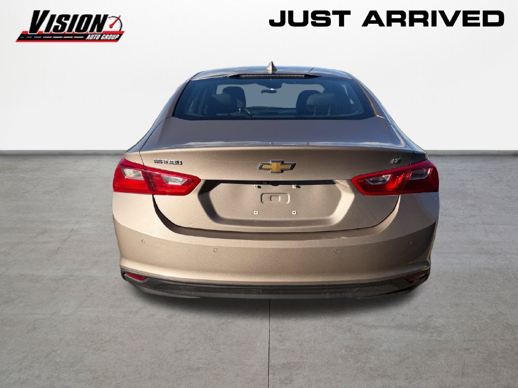 Used 2024 Gray Chevrolet LT image 6