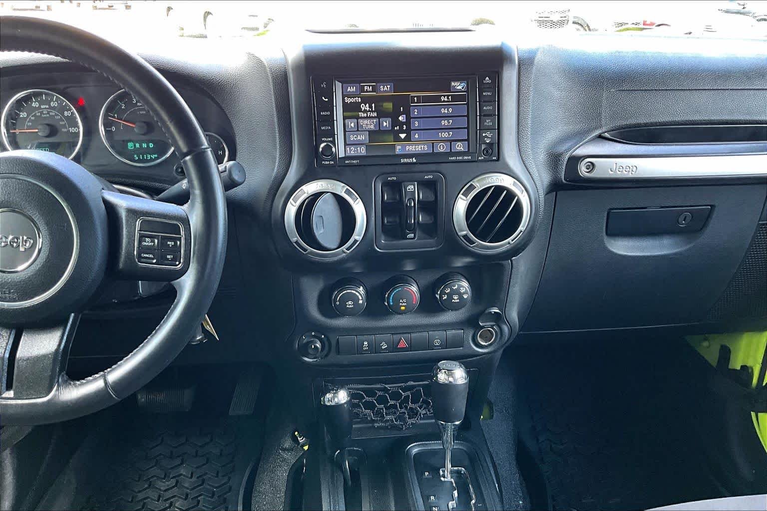 Used 2016 Hypergreen Clearcoat Jeep Sahara image 7