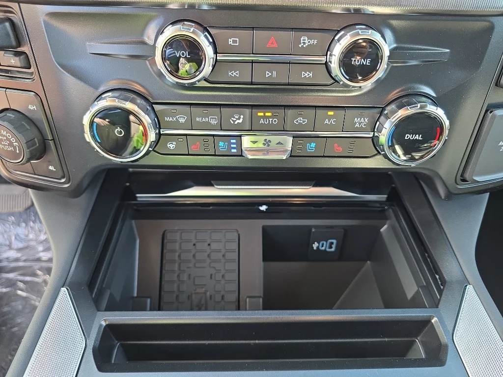 New 2026 Avalanche Ford F-350® Platinum® image 23