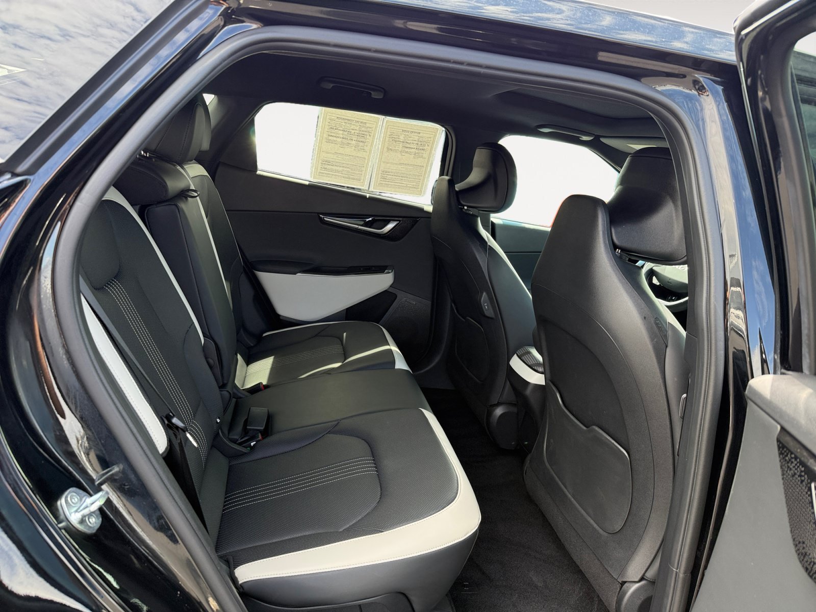Used 2023 Aurora Black Kia GT-Line image 18