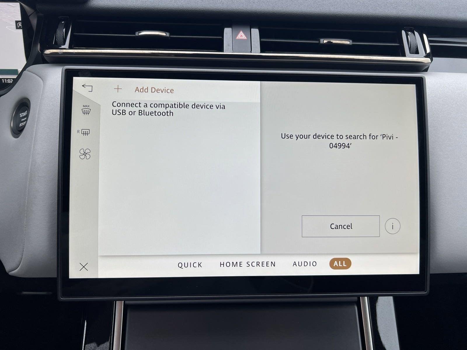 New 2025 Charente Grey Land Rover Dynamic SE image 17