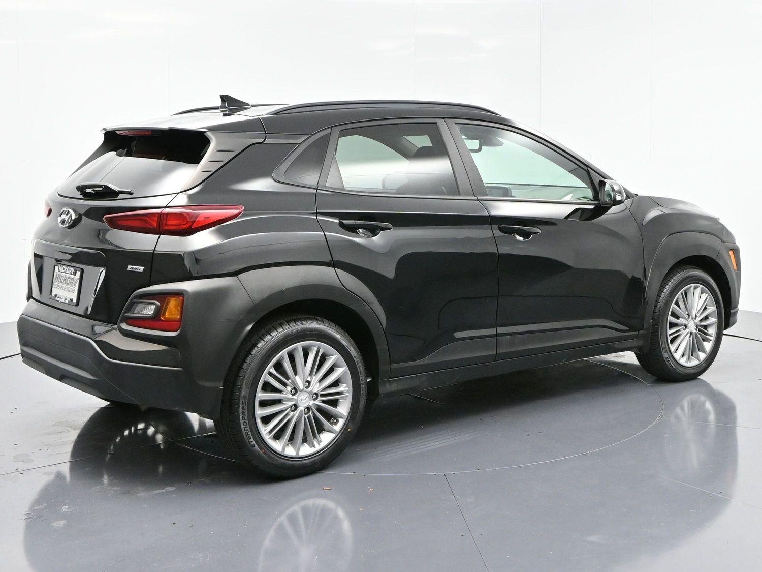 2021 Hyundai Kona SEL Plus photo 2