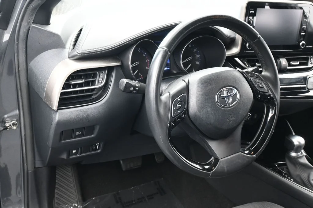 Used 2019 Magnetic Gray Metallic Toyota XLE image 14
