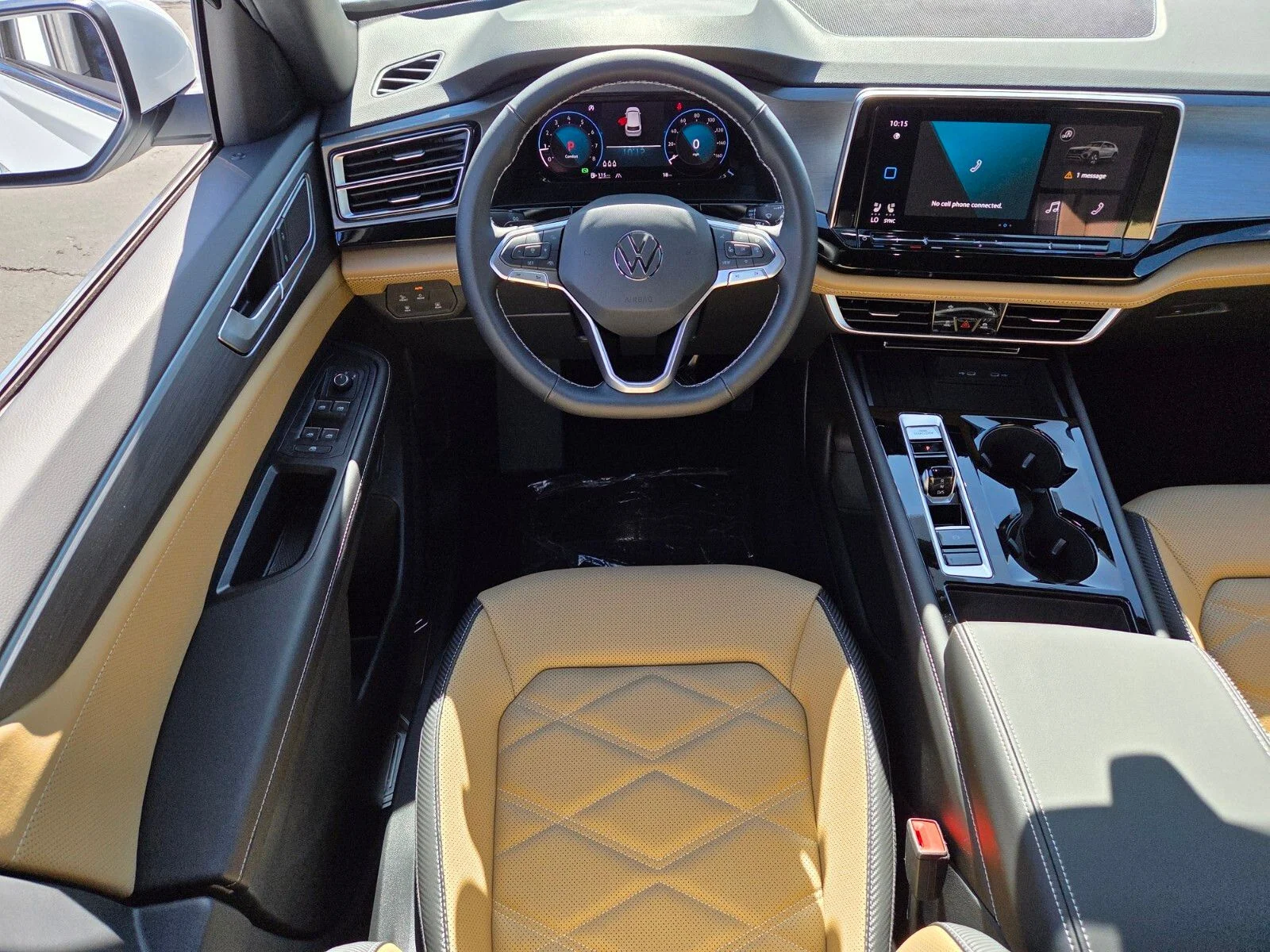 New 2026 White Volkswagen 2.0T SE w/Technology image 9