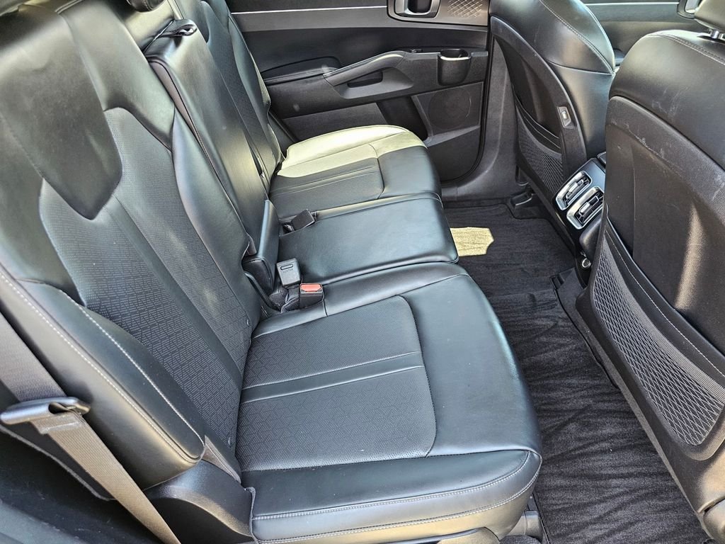 Used 2021 Black Kia S image 14