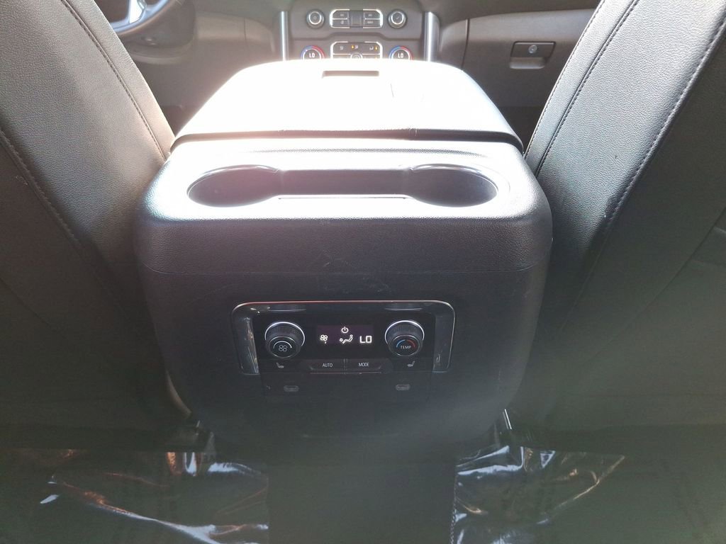 2023 Chevrolet Suburban Premier - Photo 13