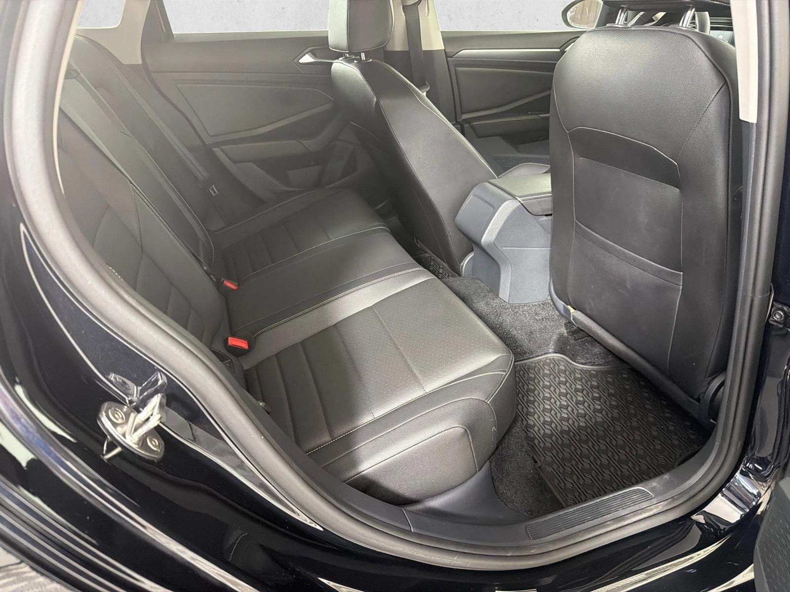 Used 2024 Black Volkswagen SE image 15