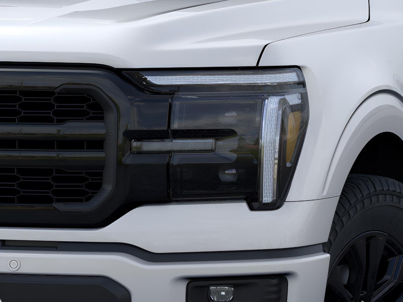 New 2026 Iconic Silver Metallic Ford Lariat® image 18