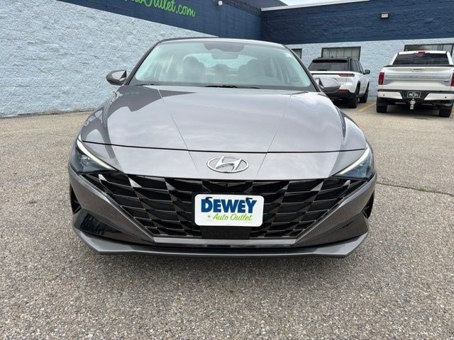 Used 2023 Fluid Metal Hyundai Limited image 8